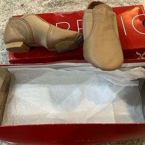 Capezio jazz shoes (girls)